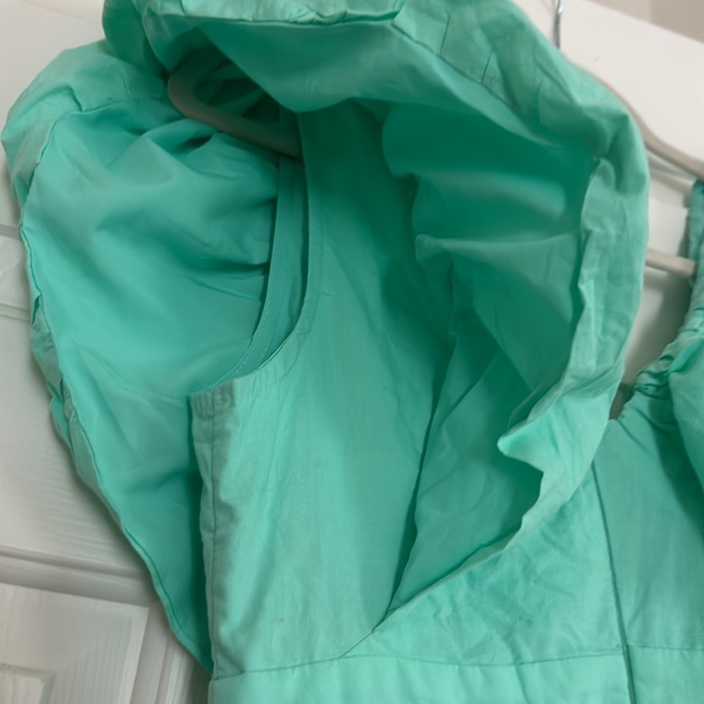 Green Puff Sleeve Dress - Picture 8 of 8